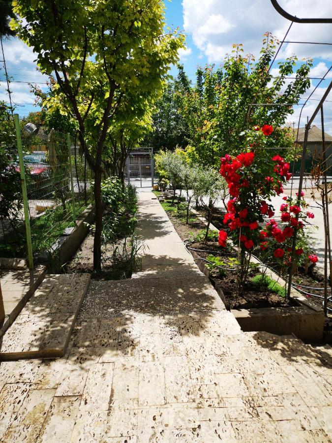 Brize Guest House Тузла Екстериор снимка