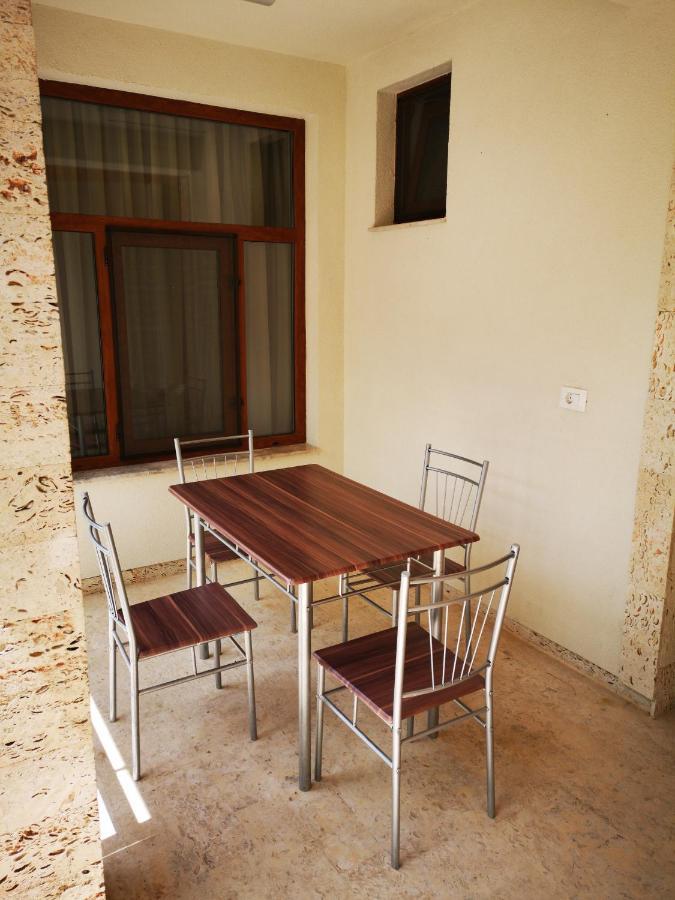 Brize Guest House Тузла Екстериор снимка